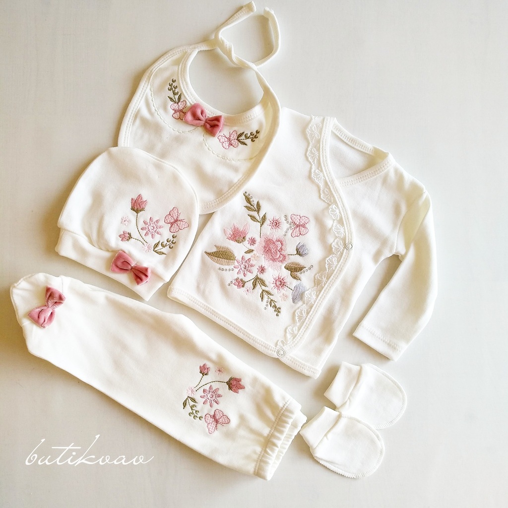 Kız Bebek Yenidoğan Çiçek Nakışlı Süslemeli Hastane Çıkışı