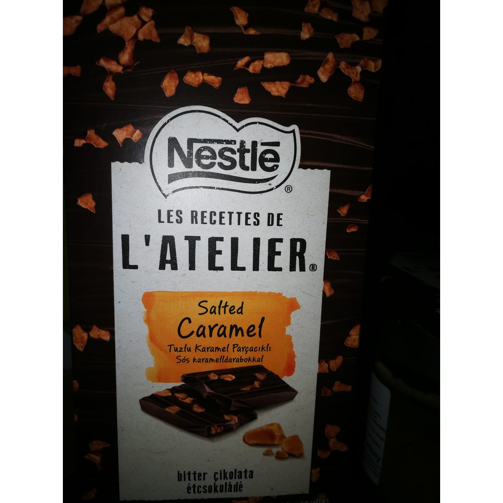 Nestle Latelıer Tuzlu Karamel Parçacıklı Bitter Çikolata 115 G