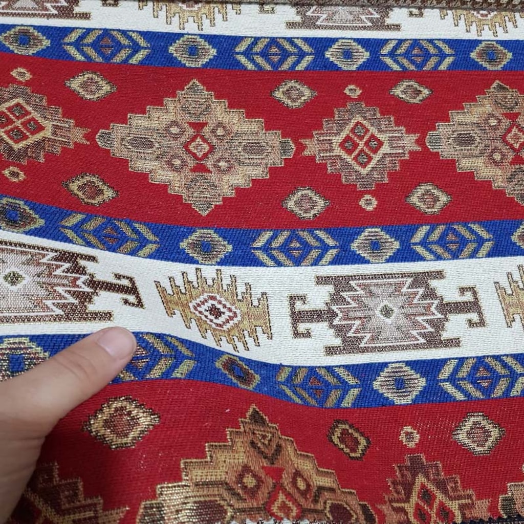 Sark Kosesi Kilim Desenli Dokuma Kumas Fiyatlari Ve Ozellikleri