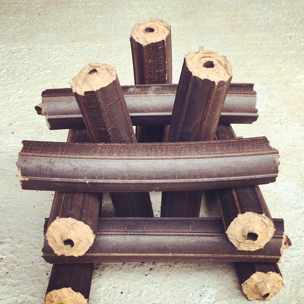 Briket Şömine Odunu 25KG Ücretsiz Kargo Fiyatları ve Özellikleri