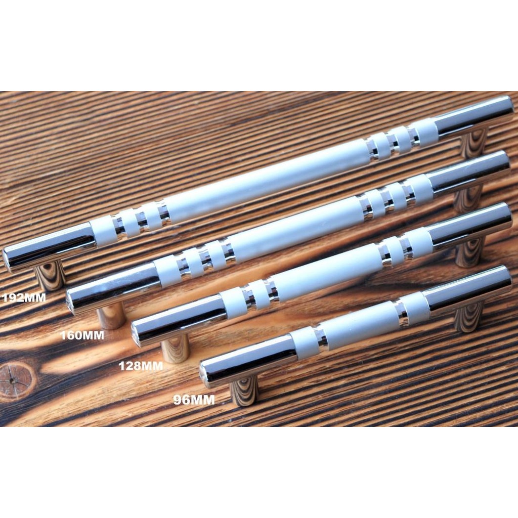 Saten Renk Kulp Krom Bacak Şeritli Çekmece Dolap Mobilya