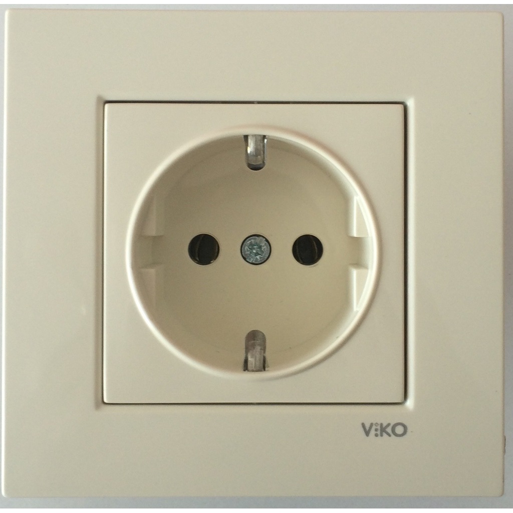 Евророзетка и обычная розетка отличия