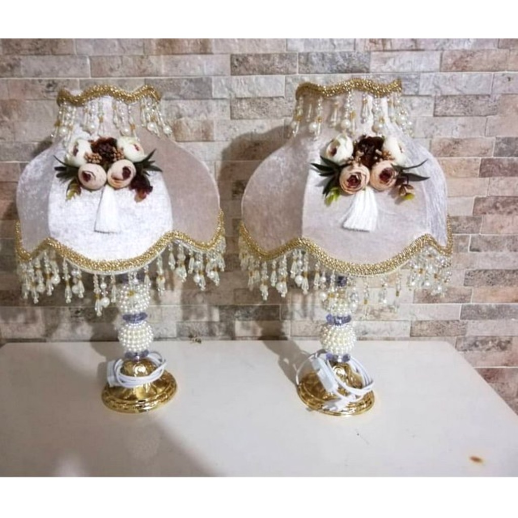 1 Adet Lüks Dantel İşlemeli Abajur Yatak Odası Lambası 1 Adet Lüks Dantel İşlemeli Abajur Yatak Odası Lambası