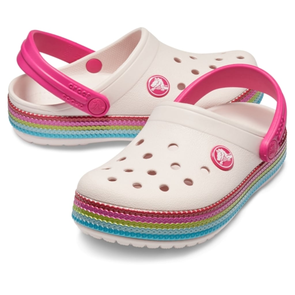  Crocs Kız Çocuk Terlik ve Sandalet ile Mutlu Çocuklar