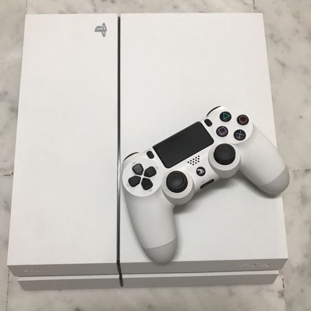 Ps4 500 Gb Oyun Konsolu Beyaz Renk Ikinci El Urundur Fiyatlari Ve Ozellikleri