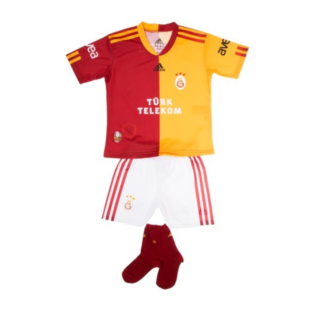 Galatasaray Adidas Parçalı Bebek Forma Şort Takım