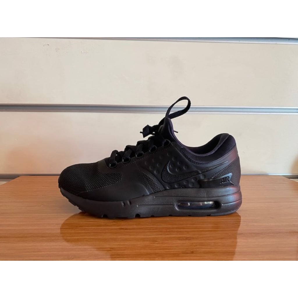 nike air zero essential