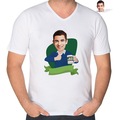 IMG-6116482778121928914 - Kişiye Özel Erkek En Iyi Öğretmen Karikatürlü V Yaka Tişört-1 - n11pro.com
