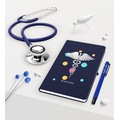 IMG-2625704649086346576 - Kişiye Özel Tıp Sembolü Temalı Lacivert Defter Kalem ve Stetoskop Seti - n11pro.com