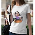 IMG-3693440435306251742 - Kişiye Özel Bayan Radyocu Karikatür Beyaz Tişört - 1 (363031281) - n11pro.com