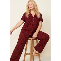Siyah İnci Büyük Beden Battal Boy Düğmeli Örme Pijama Takım 8016 Bordo Leopar Siyah İnci Büyük Beden Battal Boy Düğmeli Örme Pijama Takım 8016 Bordo Leopar