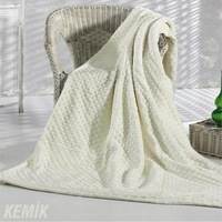 Pearl Tomurcuk Çift Kişilik Battaniye Krem Krem Pearl Tomurcuk Çift Kişilik Battaniye Krem Krem