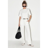 Shade Kadın Çizgi Detaylı Crop Bluzlu Yüksek Bel Modal Takım 4136 60286285 - Beyaz Shade Kadın Çizgi Detaylı Crop Bluzlu Yüksek Bel Modal Takım 4136 60286285 - Beyaz