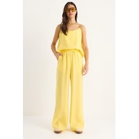 Shade Kadın Askılı Dokuma Modal Bluz Pantolon Alt-üst Takım 9298 60281024 - Limon Sarısı Çok Renkli Shade Kadın Askılı Dokuma Modal Bluz Pantolon Alt-üst Takım 9298 60281024 - Limon Sarısı Çok Renkli