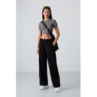 Tommy Life Siyah Yüksek Bel Cepli Rahat Form Geniş Paça Kadın Eşofman Alt - 94567 Siyah Tommy Life Siyah Yüksek Bel Cepli Rahat Form Geniş Paça Kadın Eşofman Alt - 94567 Siyah