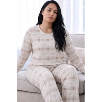 Siyah İnci Desenli Termal Kumaşlı Ultra Soft Yumuşak Büyük Beden Battal Boy Örme Pijama Takımı 26226718 Krem Siyah İnci Desenli Termal Kumaşlı Ultra Soft Yumuşak Büyük Beden Battal Boy Örme Pijama Takımı 26226718 Krem