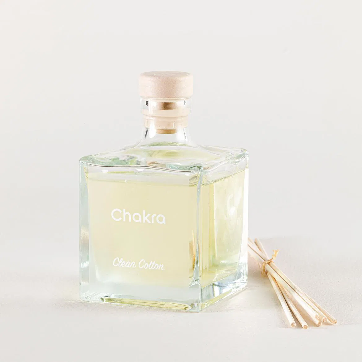 Chakra Çubuklu Oda Kokusu 250 Ml Clean Cotton Adaçayı - Çiçeksi - Odunsu Chakra Çubuklu Oda Kokusu 250 Ml Clean Cotton Adaçayı - Çiçeksi - Odunsu