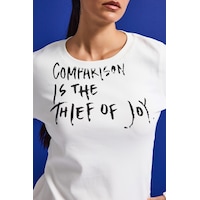 it's basic Kadın Beyaz W5 Yazı Baskılı %100 Pamuk Sweatshirt it's basic Kadın Beyaz W5 Yazı Baskılı %100 Pamuk Sweatshirt