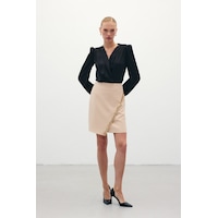 Sateen Zincir Aksesuarlı Mini Etek - Bej-135993 Bej Sateen Zincir Aksesuarlı Mini Etek - Bej-135993 Bej