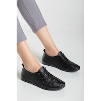 Dilimler Ayakkabı Hakiki Deri Kadın Günlük Ayakkabı Siyah Lazer Baskılı Elastik Bağcıklı Jel Taban-3910 Siyah Dilimler Ayakkabı Hakiki Deri Kadın Günlük Ayakkabı Siyah Lazer Baskılı Elastik Bağcıklı Jel Taban-3910 Siyah