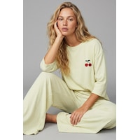Siyah İnci Soft Touch Ince Örme Nakışlı Pijama Takım Su Yeşili Siyah İnci Soft Touch Ince Örme Nakışlı Pijama Takım Su Yeşili