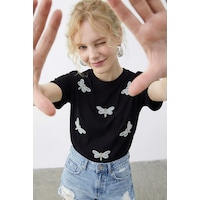Shade Kadın Boncuk Taş İşlemeli Yusufçuk Desenli Rahat Kalıp T-shirt 2212 60283971 - Siyah Shade Kadın Boncuk Taş İşlemeli Yusufçuk Desenli Rahat Kalıp T-shirt 2212 60283971 - Siyah
