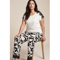 Siyah İnci Desenli Büyük Beden Battal Boy Viskon Örme Pijama Takım 26119522 Ekru Siyah İnci Desenli Büyük Beden Battal Boy Viskon Örme Pijama Takım 26119522 Ekru