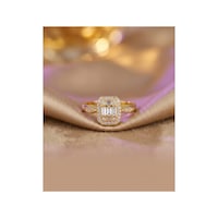 22 Ayar Altın Taşlı Yüzük Baget Model 2.73gr Kadın Hediye Paksoy - T00262 22 Ayar Altın Taşlı Yüzük Baget Model 2.73gr Kadın Hediye Paksoy - T00262