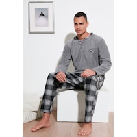 Buratti Ekose Regular Fit Bisiklet Yaka Kışlık Polar Erkek Pijama Takımı 609610013W4 Gri Buratti Ekose Regular Fit Bisiklet Yaka Kışlık Polar Erkek Pijama Takımı 609610013W4 Gri