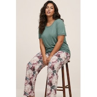 Siyah İnci Desenli Büyük Beden Battal Boy Viskon Örme Pijama Takım 26120987 Yeşil Siyah İnci Desenli Büyük Beden Battal Boy Viskon Örme Pijama Takım 26120987 Yeşil