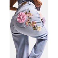 it's basic Kadın Kot Rengi 4s6-89 Straight Fit Gül Ve Nakış Detaylı Özel Tasarım Denim Jean Mavi it's basic Kadın Kot Rengi 4s6-89 Straight Fit Gül Ve Nakış Detaylı Özel Tasarım Denim Jean Mavi