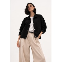Kadın Oversize Basic Gabardin Mevsimlik Polo Yaka Ceket-385 Siyah Kadın Oversize Basic Gabardin Mevsimlik Polo Yaka Ceket-385 Siyah