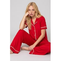 Siyah İnci Kadın Kısa Kollu Pamuklu Düğmeli Biyeli Pijama Takım Kırmızı Siyah İnci Kadın Kısa Kollu Pamuklu Düğmeli Biyeli Pijama Takım Kırmızı