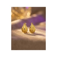 22 Ayar Altın Küpe Yaprak Modern Tasarım 2.81gr Kadın - K000748 22 Ayar Altın Küpe Yaprak Modern Tasarım 2.81gr Kadın - K000748