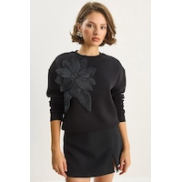 Shade Kadın Bisiklet Yaka Çiçek Aksesuarlı Üç İplik Şardonlu Sweatshirt 60601043 - Siyah Shade Kadın Bisiklet Yaka Çiçek Aksesuarlı Üç İplik Şardonlu Sweatshirt 60601043 - Siyah
