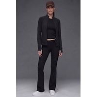 Soft&Basic Kadın Siyah 3 Lü Takım Yüksek Bel İspanyol Paça Fitilli Tayt, Dik Yaka Parmak Geçirmeli Fermuarlı Ceket & Uzun Kollu Crop Üst Soft&Basic Kadın Siyah 3 Lü Takım Yüksek Bel İspanyol Paça Fitilli Tayt, Dik Yaka Parmak Geçirmeli Fermuarlı Ceket & Uzun Kollu Crop Üst