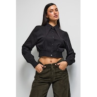 it's basic Kadın Siyah Renk Crop Fit Yaka Detaylı Özel Tasarım Gömlek it's basic Kadın Siyah Renk Crop Fit Yaka Detaylı Özel Tasarım Gömlek