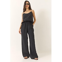 Shade Kadın Askılı Dokuma Modal Bluz Pantolon Alt-üst Takım 9298 60281024 - Siyah Shade Kadın Askılı Dokuma Modal Bluz Pantolon Alt-üst Takım 9298 60281024 - Siyah