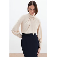 Sateen Yaka Detaylı Saten Bluz - Bej-130534 Bej Sateen Yaka Detaylı Saten Bluz - Bej-130534 Bej