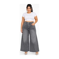 Zanessi Büyük Beden Denim Taşlı Yüksek Bel Ön Cep Detaylı Taşlı Bol Paça Kadın Pantolon Siyah Zanessi Büyük Beden Denim Taşlı Yüksek Bel Ön Cep Detaylı Taşlı Bol Paça Kadın Pantolon Siyah