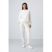 Tommy Life Ekru Basic Pamuklu O Yaka Oversize Lastik Paça Kadın Eşofman Takım - 95287 Ekru Tommy Life Ekru Basic Pamuklu O Yaka Oversize Lastik Paça Kadın Eşofman Takım - 95287 Ekru