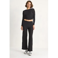 Shade Kadın Yanları Bağlamalı Crop Beli Lastikli Yüksek Bel Pantolonlu Bürümcük Takım 8075 60284110 - Siyah Shade Kadın Yanları Bağlamalı Crop Beli Lastikli Yüksek Bel Pantolonlu Bürümcük Takım 8075 60284110 - Siyah