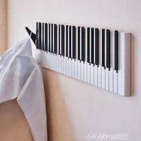 Dekoratif Piyano Elbise Askılığı 15x75 Cm 21 Tuşlu Ahşap Askılık Beyaz - Siyah