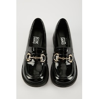 Selin Shoes Hily Gold Aksesuar Detay Kadın Loafer- Siyah Rugan Selin Shoes Hily Gold Aksesuar Detay Kadın Loafer- Siyah Rugan