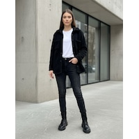 Kadın Slimfit Peluş, Polar, Düğmeli, Teddy Gömlek Yaka, Cepli, Sıcak Tutucu Yumuşak Kışlık Ceket Siyah Kadın Slimfit Peluş, Polar, Düğmeli, Teddy Gömlek Yaka, Cepli, Sıcak Tutucu Yumuşak Kışlık Ceket Siyah