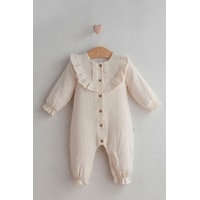 Cantoy Vintage Dantel Detaylı Müslin Bebek Tulumu Ekru Cantoy Vintage Dantel Detaylı Müslin Bebek Tulumu Ekru