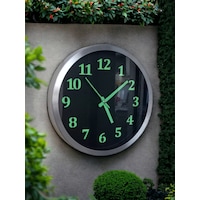 Fosforlu Gece Karanlıkta Parlayan Metal Duvar Saati Çap 30 Cm Siyah Fosforlu Gece Karanlıkta Parlayan Metal Duvar Saati Çap 30 Cm Siyah