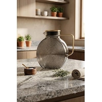 Reoona Borosilikat Cam Füme Salyangoz Desenli Sürahi 2500 Ml Buzdolabı Kapağına Uygun Reoona Borosilikat Cam Füme Salyangoz Desenli Sürahi 2500 Ml Buzdolabı Kapağına Uygun