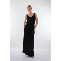 Unique Mode V Yaka Oversize Maxi Elbise - Minimalist Stil Siyah Unique Mode V Yaka Oversize Maxi Elbise - Minimalist Stil Siyah