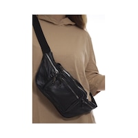 Nahitatyana Unisex Siyah Çok Cepli Hakiki Deri Freebag Bel Çan... Siyah Nahitatyana Unisex Siyah Çok Cepli Hakiki Deri Freebag Bel Çan... Siyah
